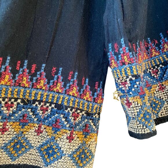 Joie Off the Shoulder Embroidered Trim Top Size XS - Picture 3 of 7